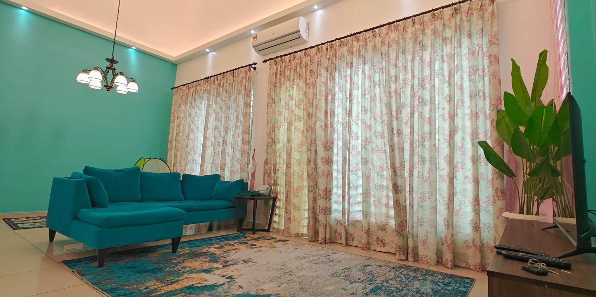 Tuah Fully Aircond Wifi Netflix M0slim Only * Alor Setar